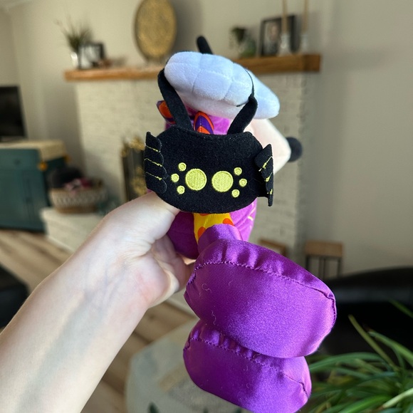 Disney store exclusive Mickey Mouse Halloween plushy - Picture 3 of 5